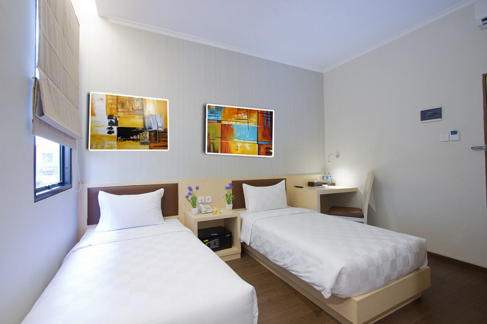 Hotel 88 Mangga Besar 62 Lokasari By Wh Jakarta Luaran gambar